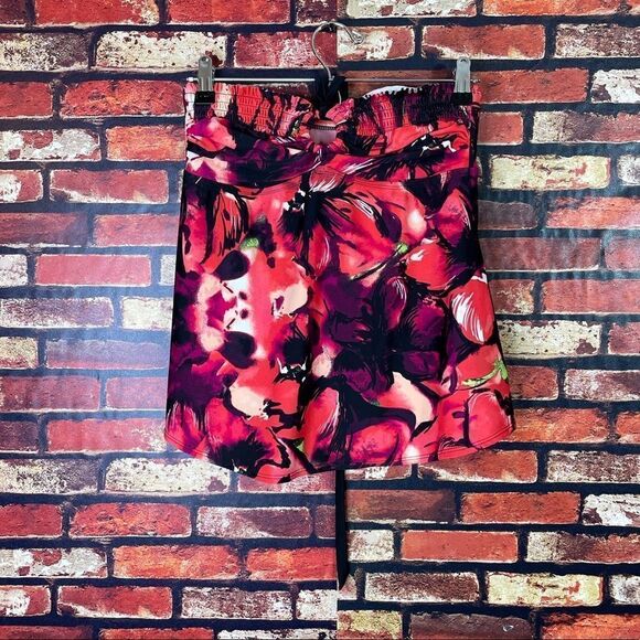 5 for $25🔥Small Liz Lange Maternity Swimsuit Top - Picture 1 of 6